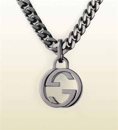 gucci pendant necklace silver.